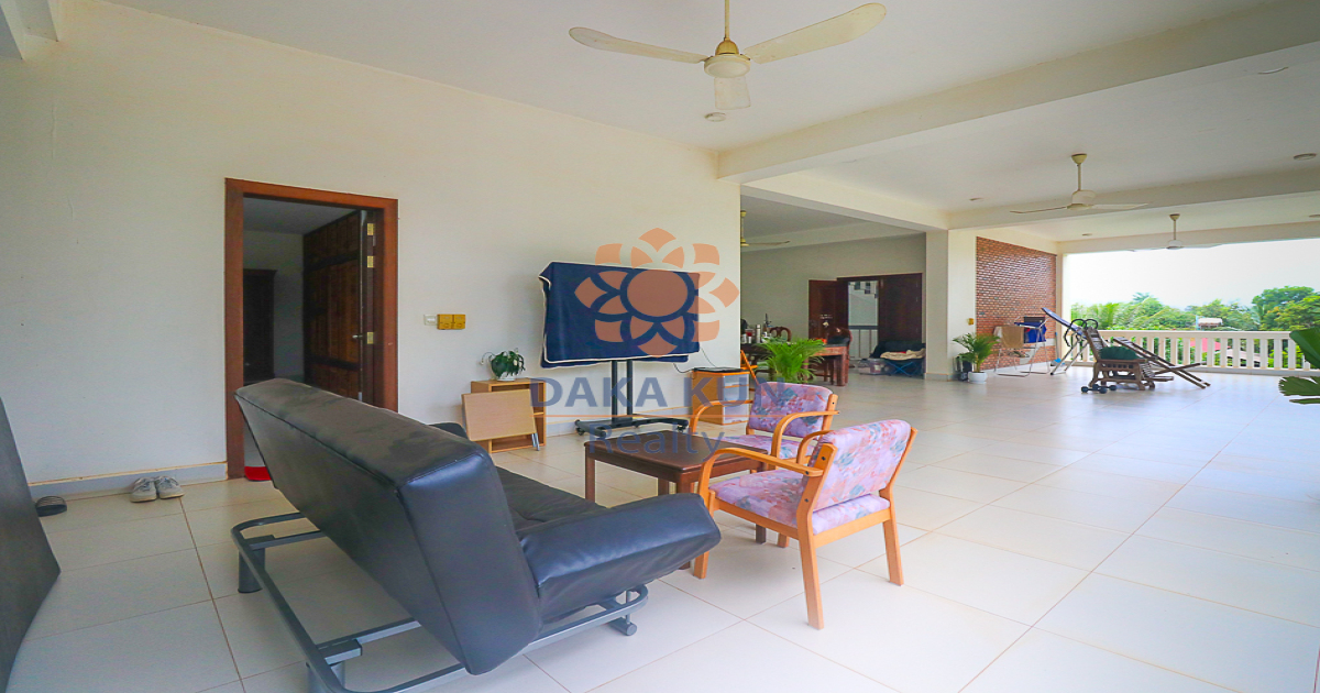 2 Bedrooms Apartment for Rent in Siem Reap City, Svay Dangkum