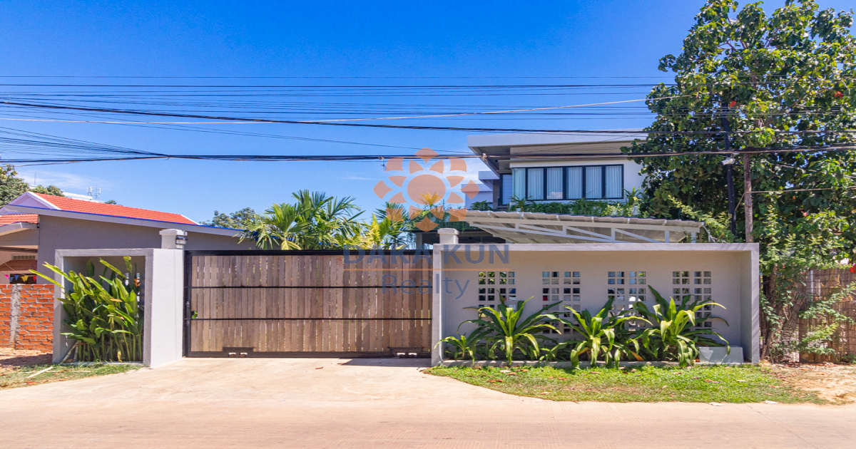 3-Bedroom House with Garden for Sale in Sala Kamreuk