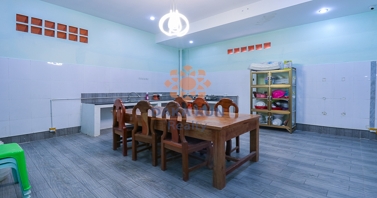 5 Bedrooms House for Rent in Siem Reap City, Sangkat Siem Reap