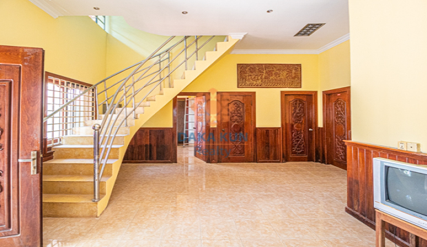 4 Bedrooms House for Rent in Krong Siem Reap-Sla Kram