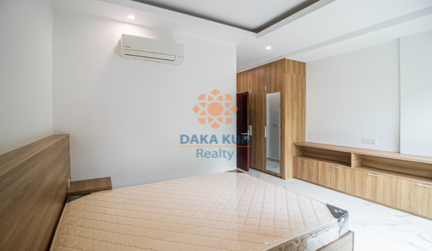 4 Bedrooms House for Rent in Krong Siem Reap-Sala Kamreuk