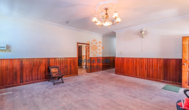 4 Bedrooms Apartment for Rent in Siem Reap-Svay Dangkum