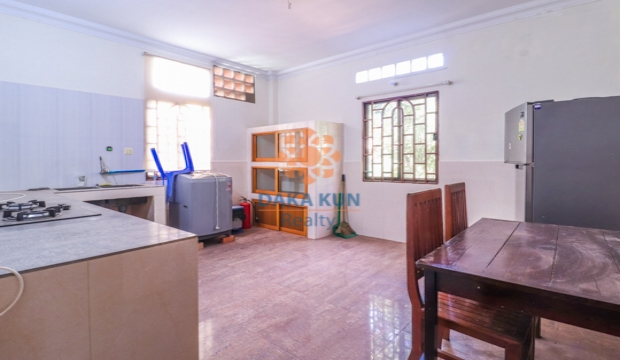 4 Bedrooms Apartment for Rent in Siem Reap-Svay Dangkum