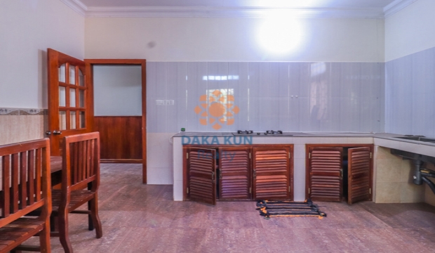 4 Bedrooms Apartment for Rent in Siem Reap-Svay Dangkum