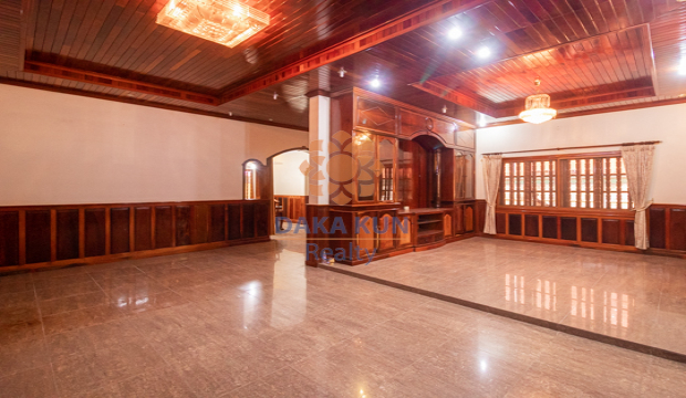 5 Bedrooms House for Rent in Krong Siem Reap-Sla Kram