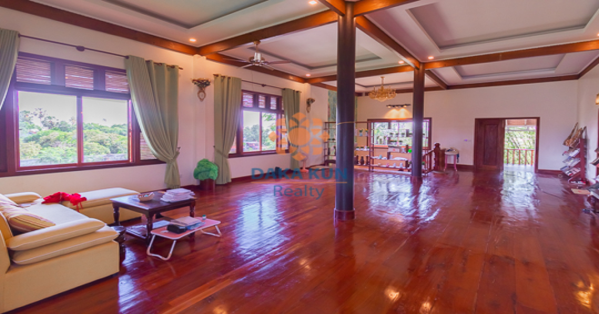 Wooden House for Rent in Siem Reap City, Chreav