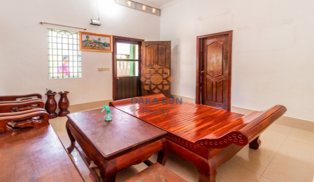 2 Bedrooms House for Rent in Siem Reap-Sala Kamreuk