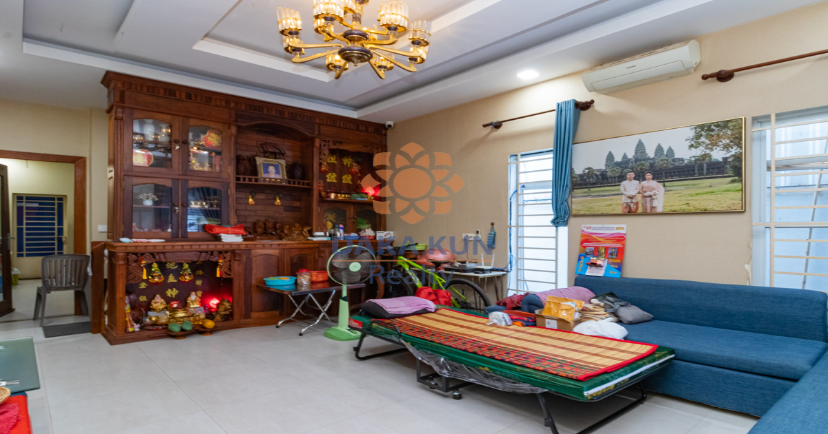 House For Sale in Siem Reap City- Svay Dangkum