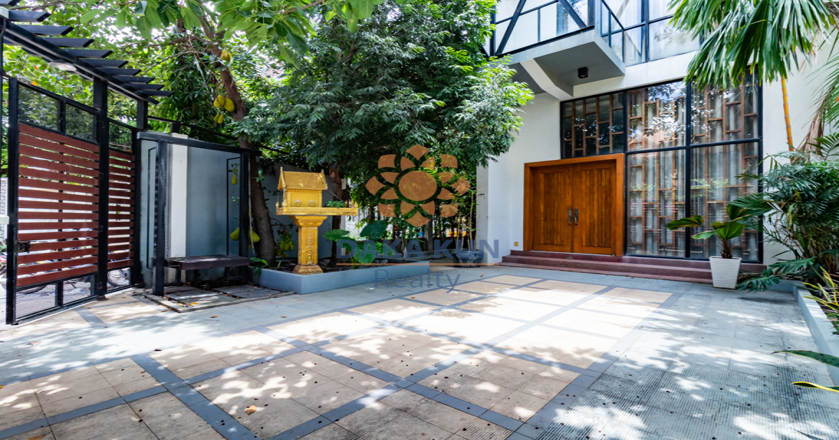 5 Bedrooms Villa for Sale in Siem Reap City-Wat Bo