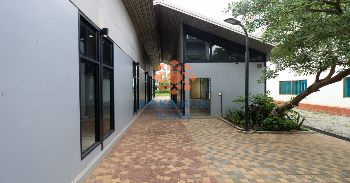 Commercial Building for Rent on Preah Sihanouk Ave, Siem Reap City