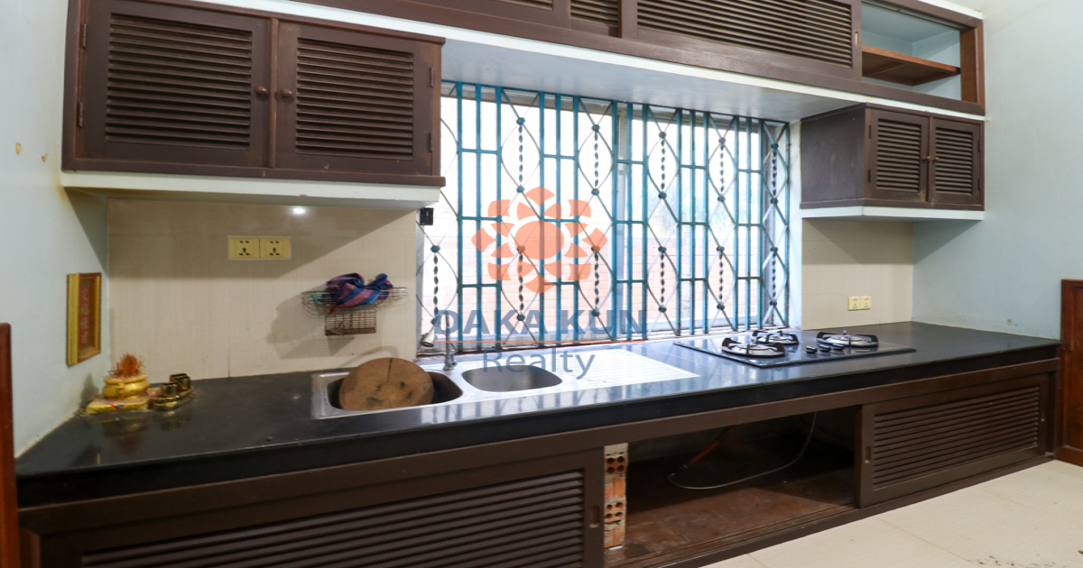 5 Bedrooms House for Rent near Siem Reap River, Siem Reap City