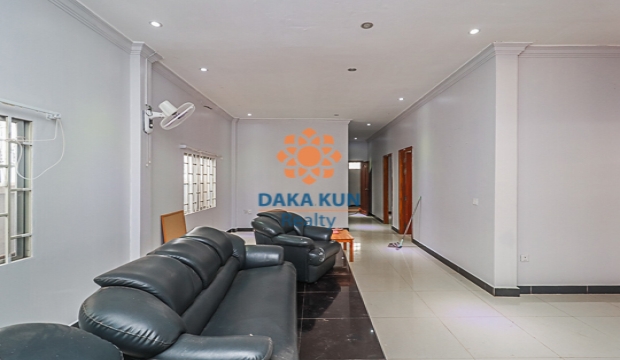 4 Bedrooms House for Rent in Siem Reap-Svay Dangkum