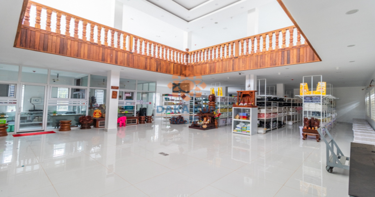 5 Bedrooms House for Rent on Main Road, in Siem Reap City