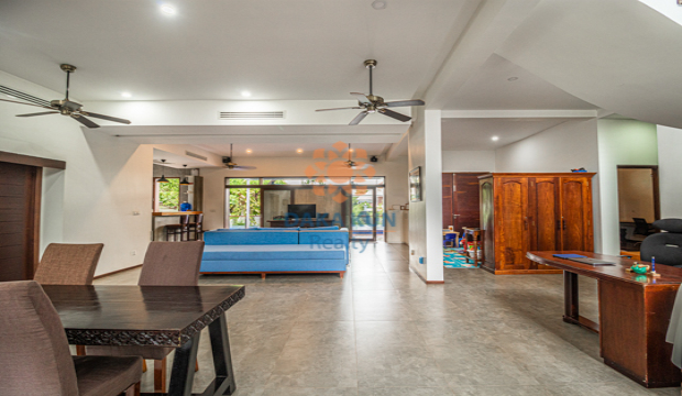 Villa for Sale in Krong Siem Reap-Sala Kamreuk