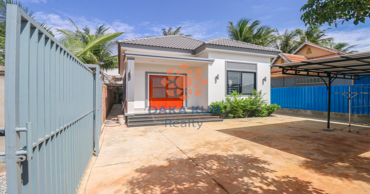 2 Bedrooms House for Rent in Siem Reap City, Sala Kamreuk