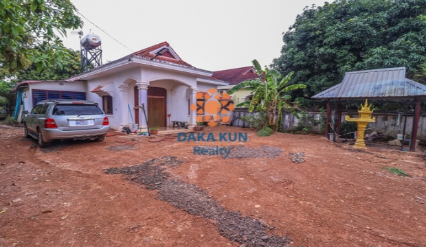 2 Bedrooms House for Rent in Siem Reap-Svay Dangkum