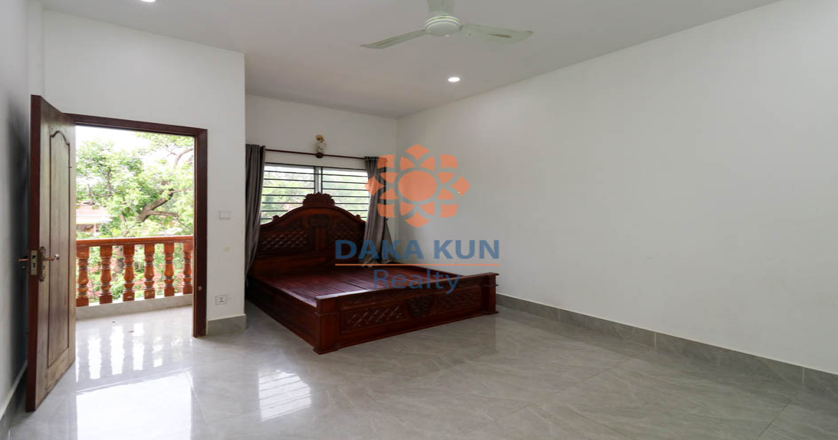 Shophouse for Rent in Siem Reap City, near Riverside