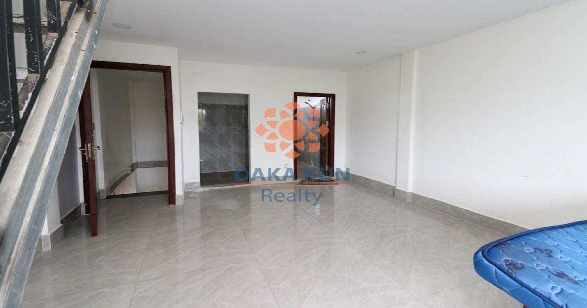Shophouse for Rent in Siem Reap City, near Riverside