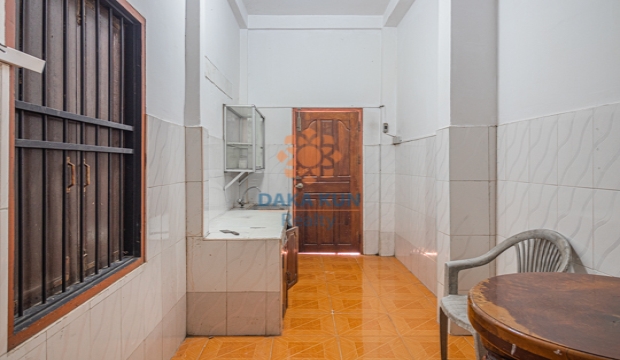 5 Bedrooms House for Rent in Krong Siem Reap-Svay Dangkum