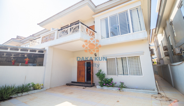 4 Bedrooms House for Rent in Krong Siem Reap-Svay Dangkum