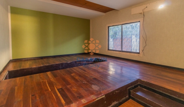 Commercial Building for Rent on National Road 6, Siem Reap city