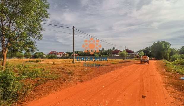 Urgent Sale Land near Sala Komreuk-Siem Reap