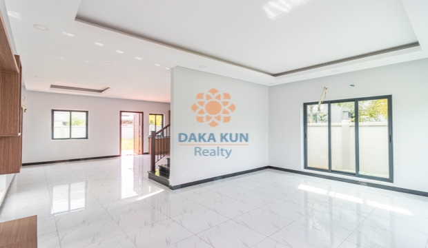 3 Bedrooms Villa for Sale in Siem Reap