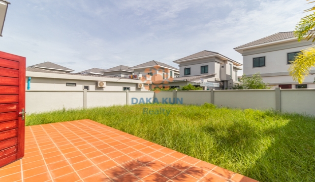 3 Bedrooms Villa for Sale in Siem Reap