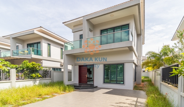 3 Bedrooms Villa for Sale in Siem Reap