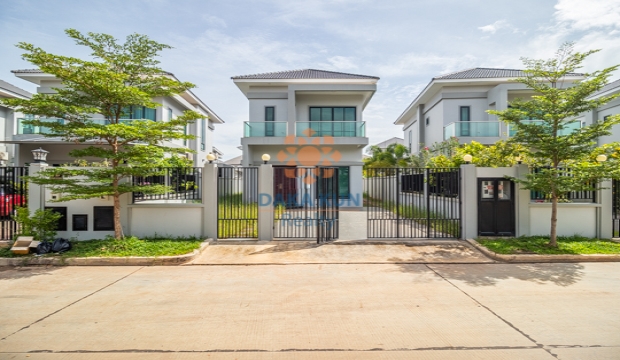 3 Bedrooms Villa for Sale in Siem Reap