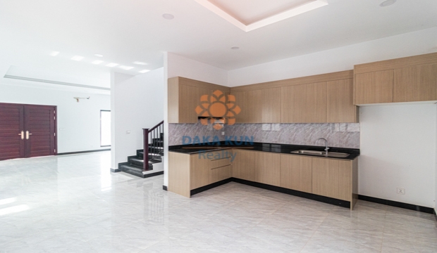 Modern Villa for Sale in Siem Reap city