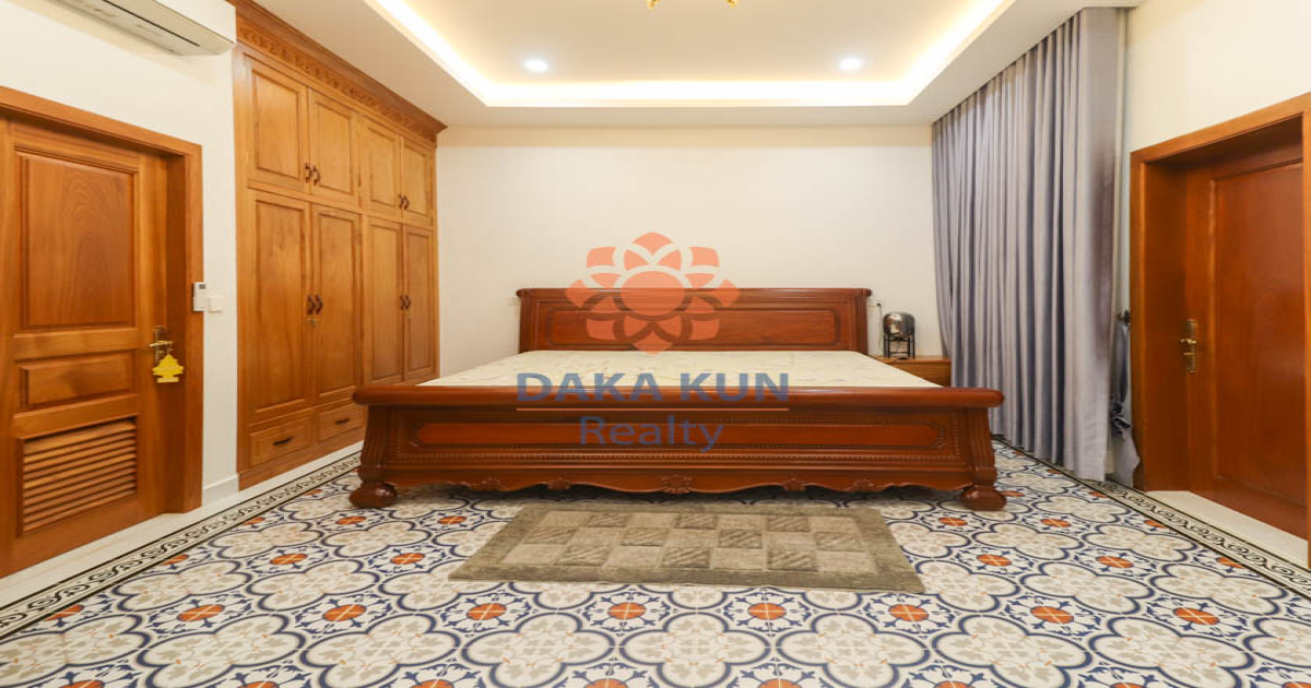 5-Villa Complex with Swimming Pool for Rent in Siem Reap City