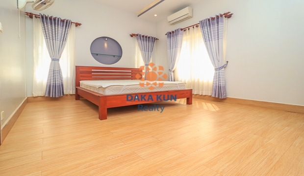 2 Bedrooms House for Rent in Siem Reap-Sala Kamreuk