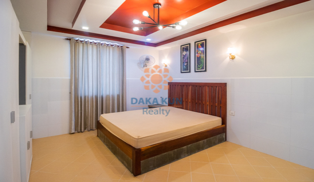 2 Bedrooms Apartment for Rent with Pool in Krong Siem Reap-Svay Dangkum