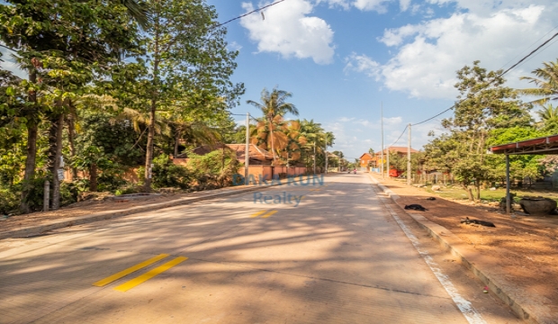 Urgent Sale Land near Sala Komreuk-Siem Reap