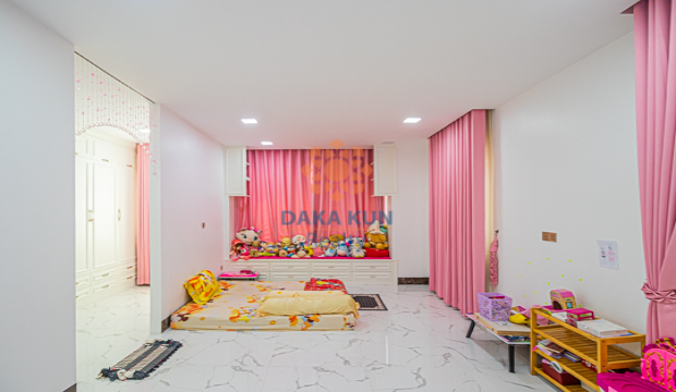 Villa for Sale in Krong Siem Reap-Svay Dangkum