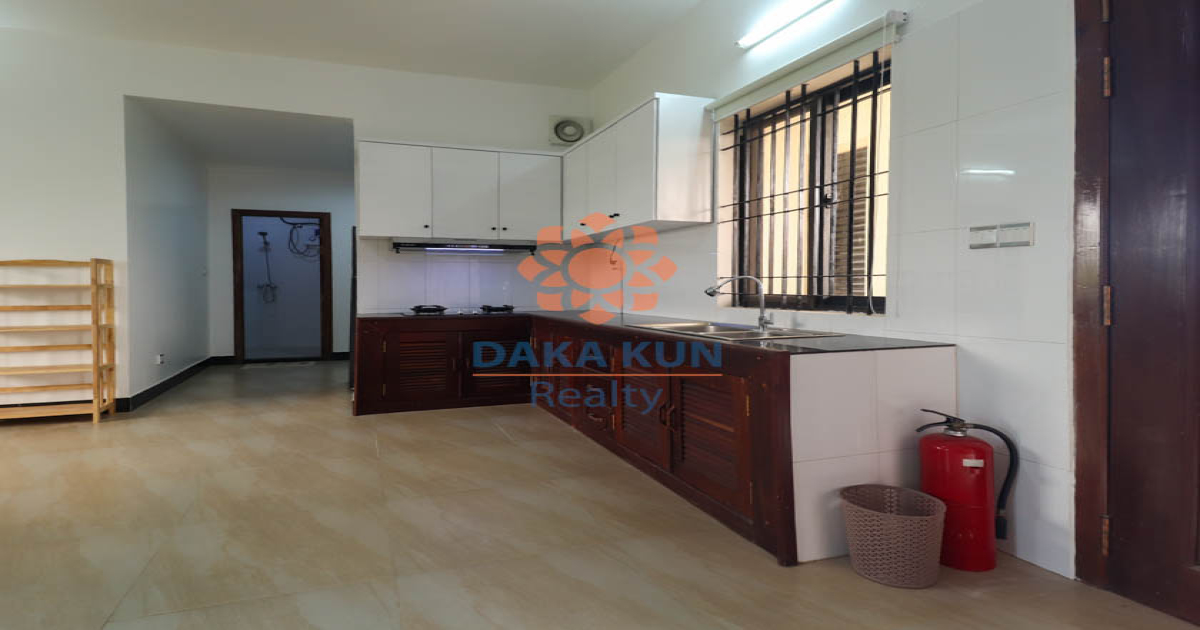 2 Bedrooms Apartment for Rent in Siem Reap City, near Wat Bo