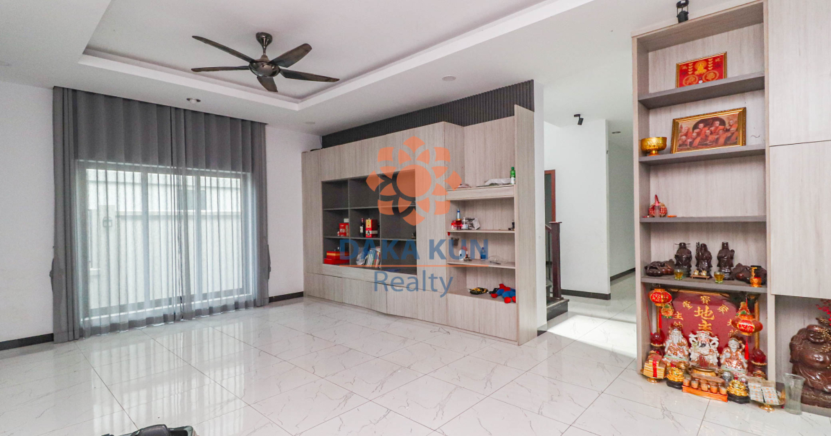 4 Bedrooms House for Sale in Siem Reap City