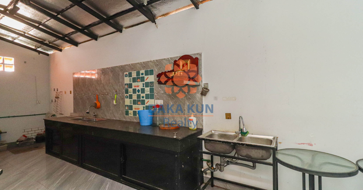 4 Bedrooms House for Sale in Siem Reap City