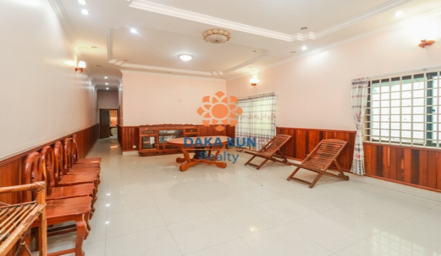 4 Bedrooms House for Rent in Siem Reap-Svay Dangkum