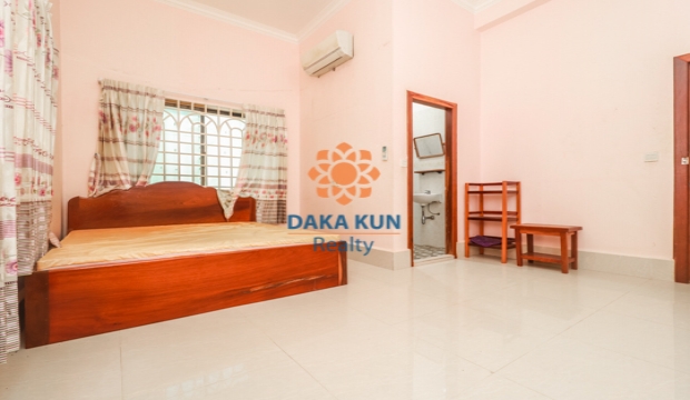 4 Bedrooms House for Rent in Siem Reap-Svay Dangkum