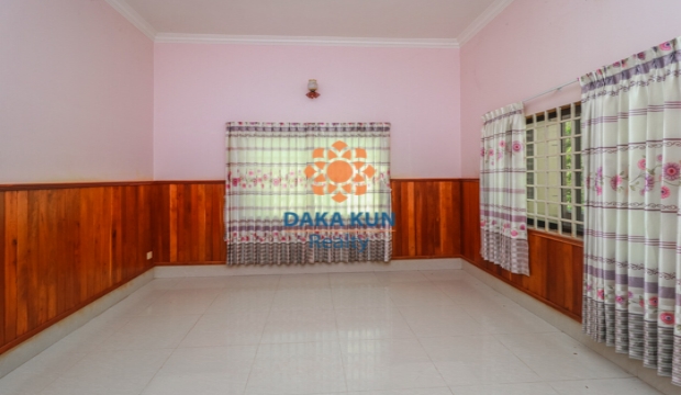 4 Bedrooms House for Rent in Siem Reap-Svay Dangkum