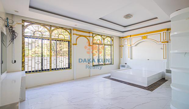 3 Bedrooms Villa for Sale in Krong Siem Reap-Knar