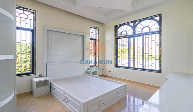 3 Bedrooms Villa for Sale in Krong Siem Reap-Knar