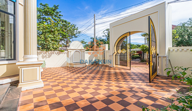 3 Bedrooms Villa for Sale in Krong Siem Reap-Knar