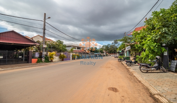 Land and Building for Sale in Krong Siem Reap-Sala Kamreuk