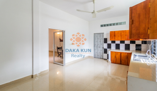 2 Bedrooms House for Rent in Krong Siem Reap-Sala Kamreuk