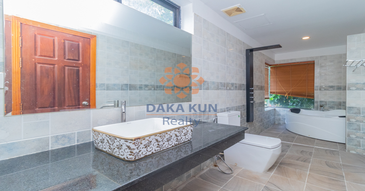 4 Bedrooms Apartment for Rent in Svay Dangkum-Siem Reap City