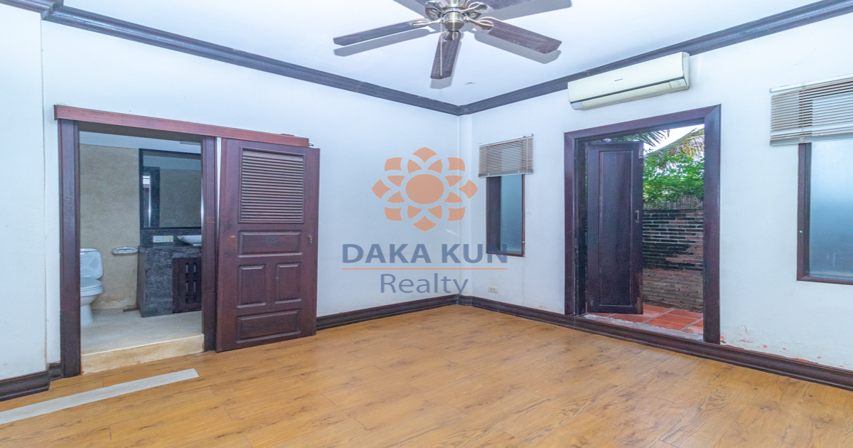6 Bedrooms Villa with Swimming Pool for Rent on Lok Taneuy Rd-Siem Reap City