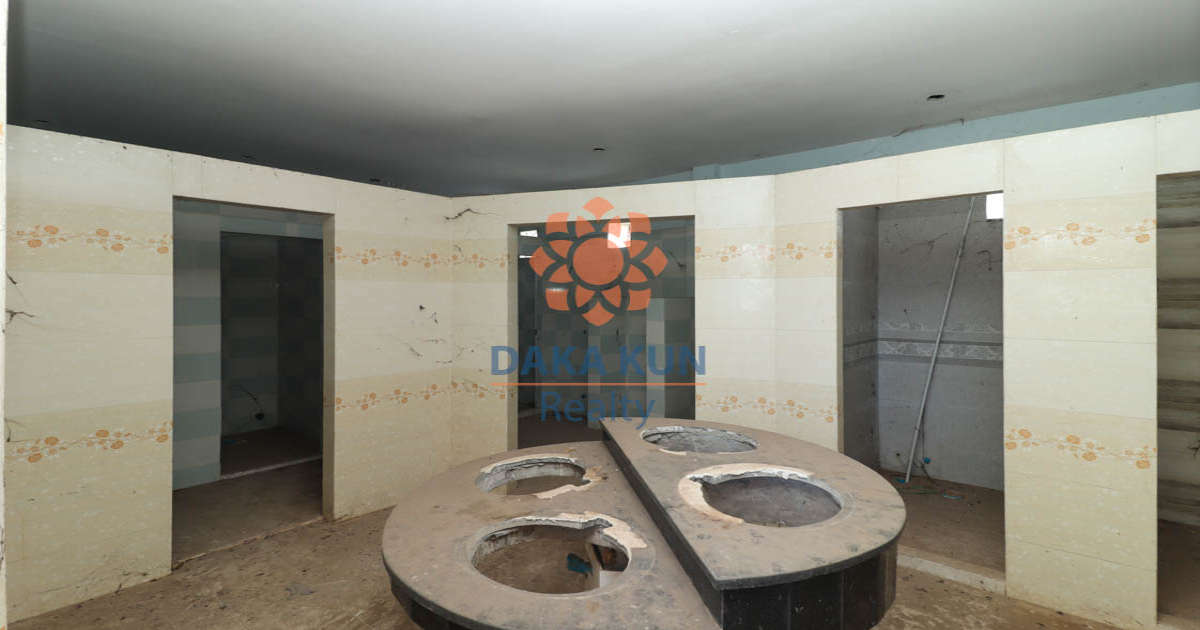 Commercial Building for Rent on Main Road, Wat Bo